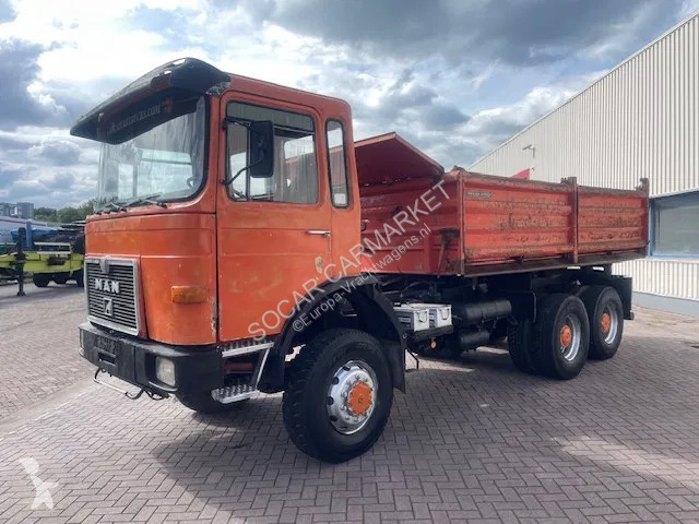 Camião MAN 6x6 Full steel Kipper