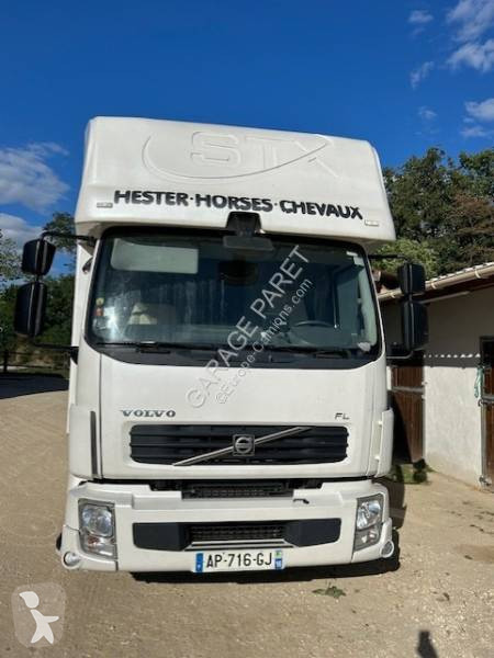 Camion van à chevaux occasion Volvo FL 180-15 Gazoil Annonce n
