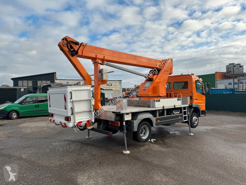 شاحنة Mercedes 815 4x2 Hubarbeitsbühne Wumag...