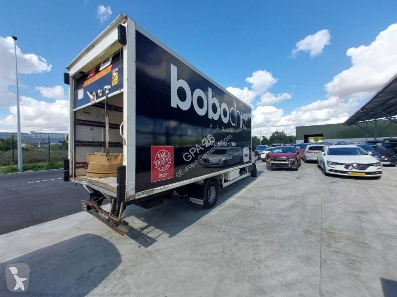 شاحنة Iveco