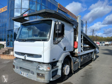 شاحنة حاملة سيارات Renault