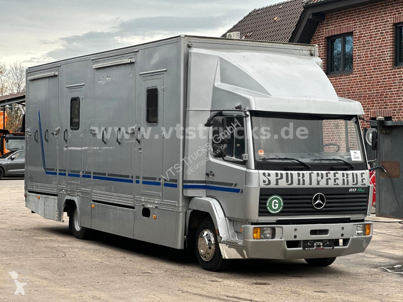 شاحنة Mercedes 4x2 4Pferdetransporter