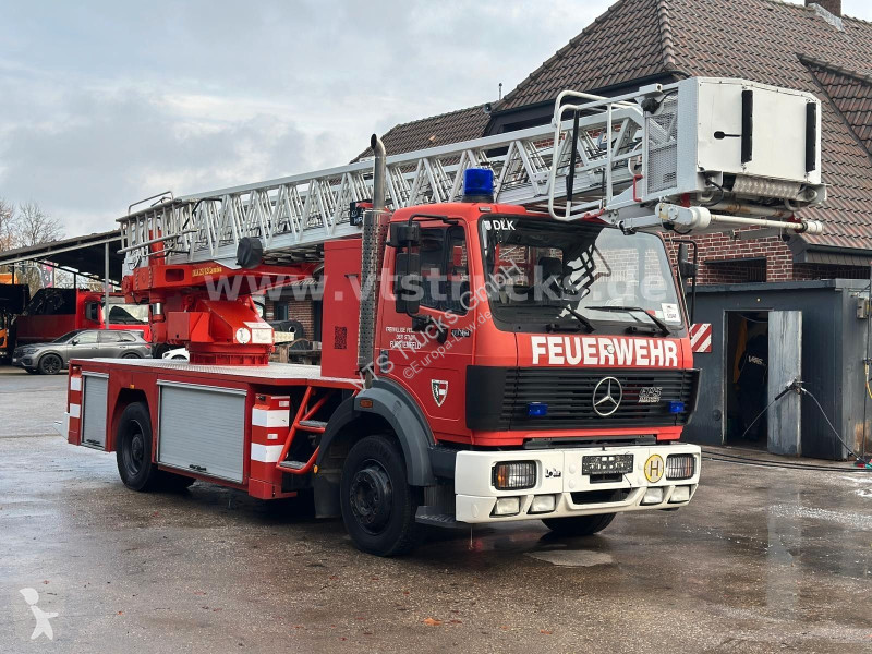 Mercedes 1838 4x2 Feuerwehr,Drehleiter Camiva...