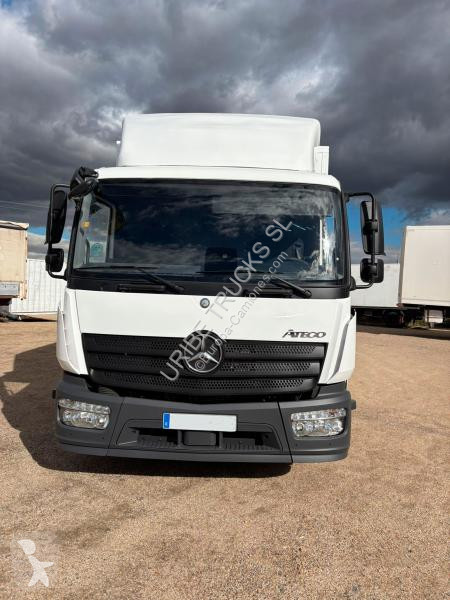 شاحنة Mercedes 1218