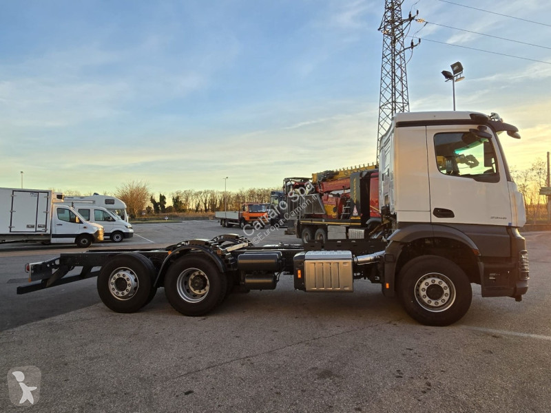 Lastbil Mercedes AROCS CARRO L