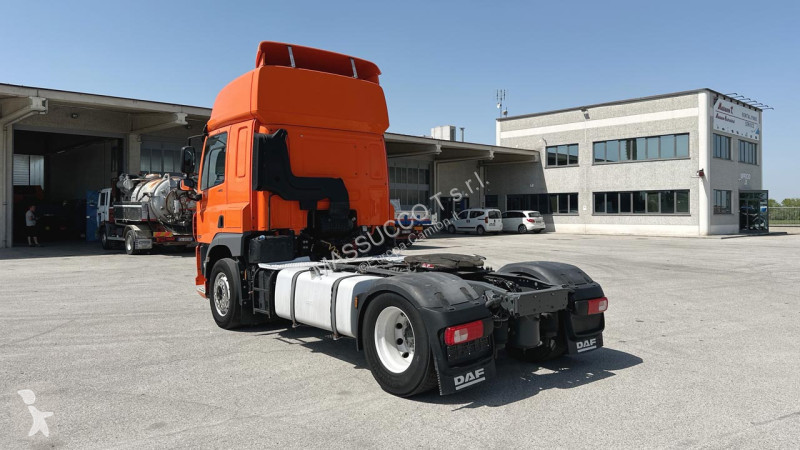 شاحنة DAF CF 410 4X2