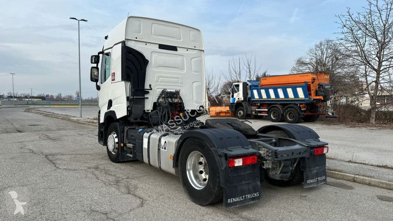 شاحنة Renault T460 4x2