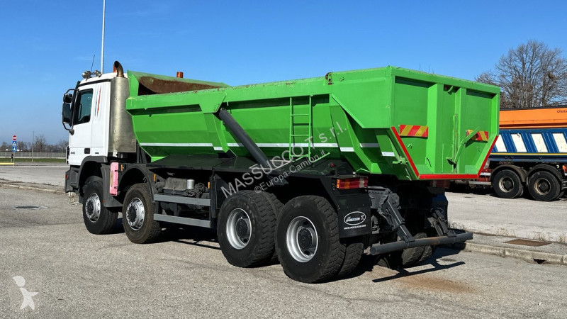 شاحنة Mercedes benz  4146 AKN 8X8