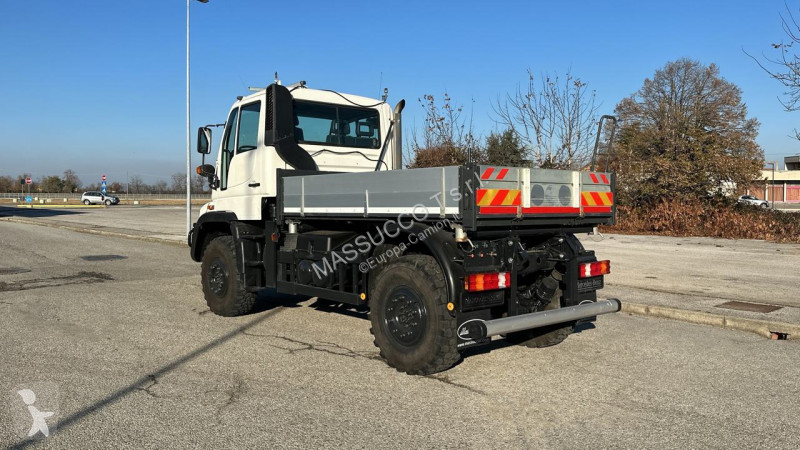 شاحنة Mercedes 405 4X4