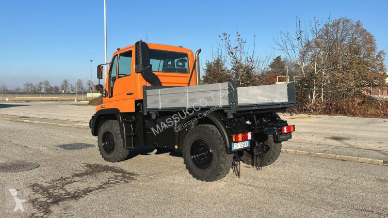 شاحنة Mercedes 405-10 4X4