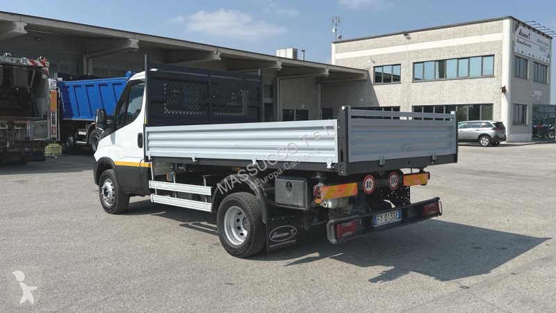شاحنة Iveco 60-150 4X2