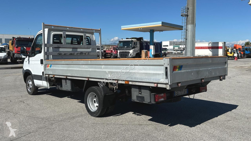 Camion Iveco DAILY 35C13 4X2