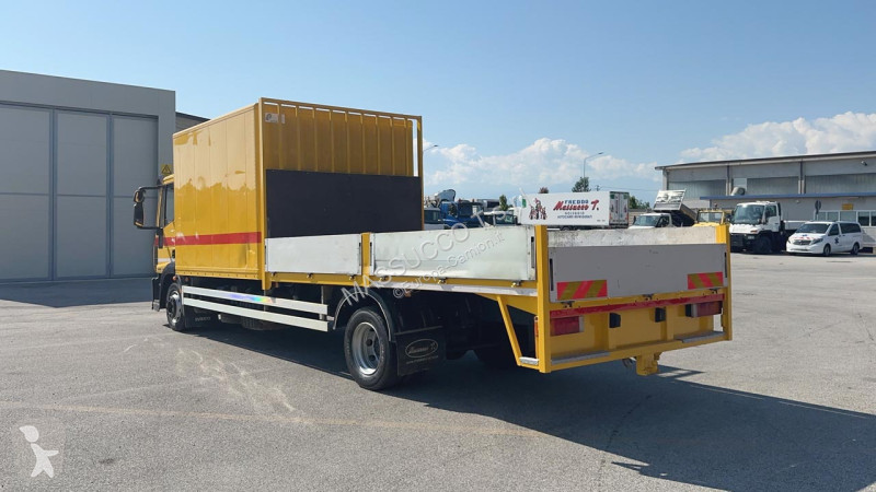 Camion  ML120E18