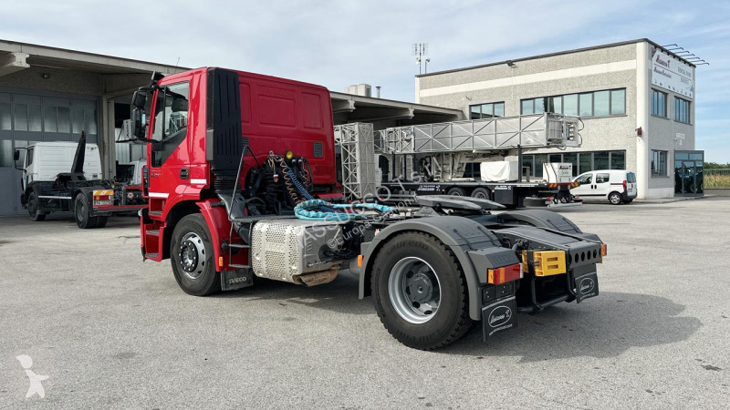 شاحنة Iveco 460 4X2