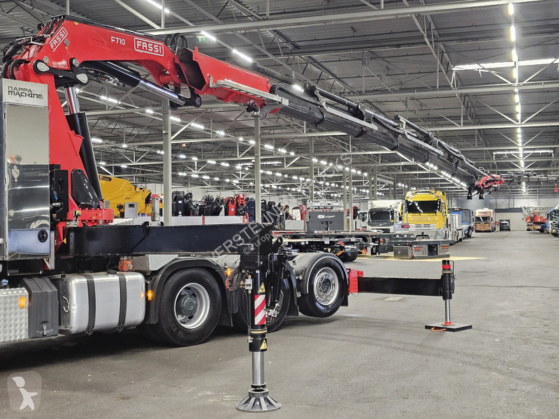 شاحنة Mercedes 3353 8x4 / FASSI 71 T/M + JIB /...