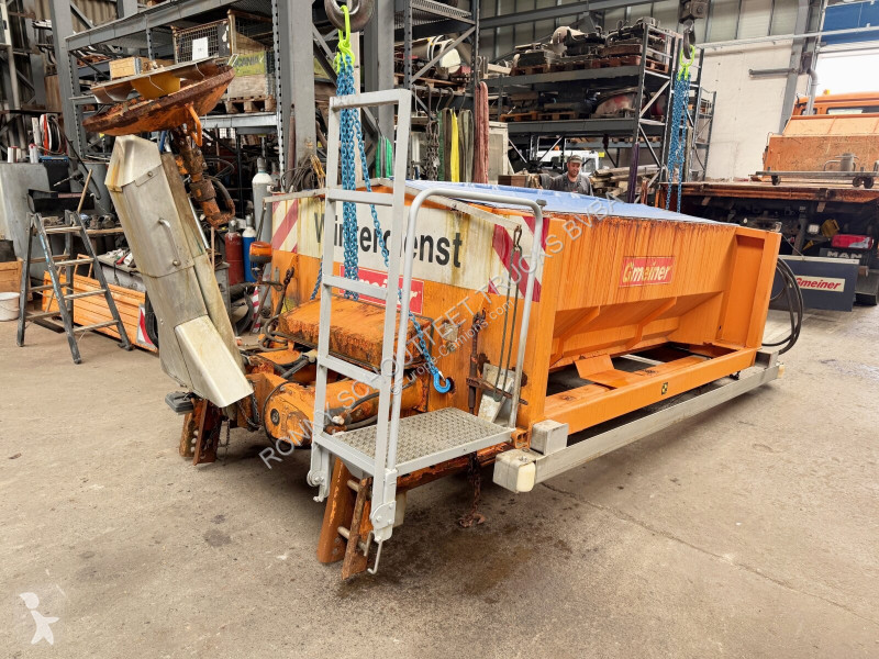 Équipements PL  4000 L TC Salzstreuer ca. 4m³...