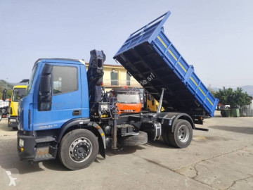 شاحنة قلابة ذات تفريغ خلفي وجانبي Iveco