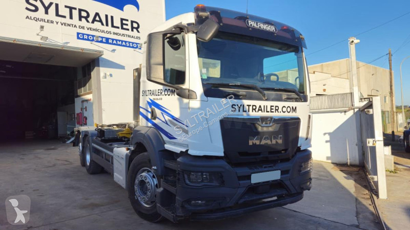 Kamión MAN 26.470 (LOCATION / RENT)