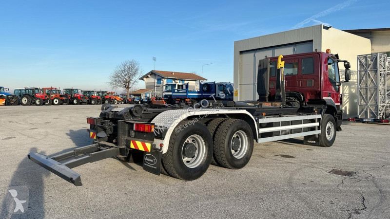 Camion Iveco TRAKKER 450 6x4