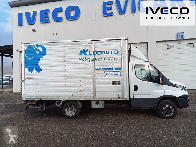 Véhicule utilitaire Iveco IVECO DAILY 35C14 BOX...