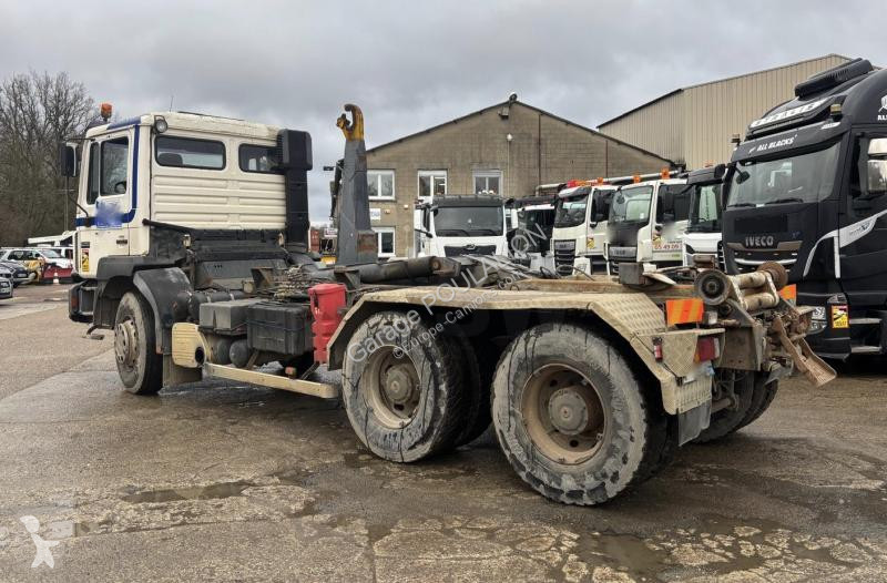 Camion MAN REMORQUANT SINT 27-343
