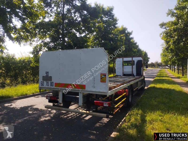 Camión Renault DISTRIBUTION