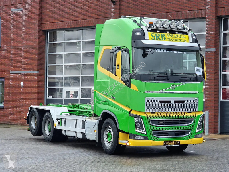 شاحنة Volvo 16750 Globetrotter XL 6x2 - 20T...