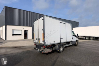 Camion Iveco Daily 70C18