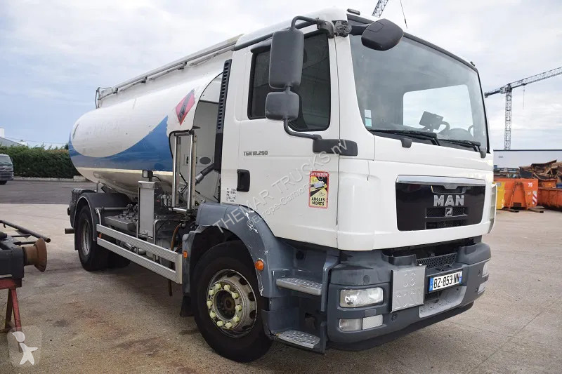 Camión MAN TGM 18.290 13.500 L - Fuel Truck