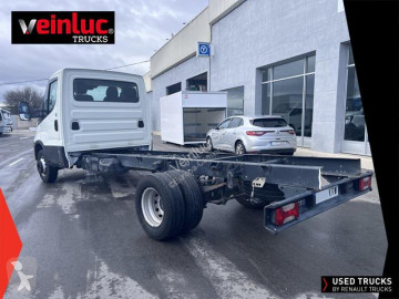 Camión chasis Iveco