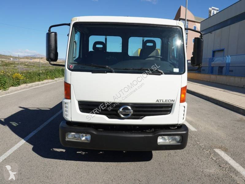 Teherautó Nissan 56.15