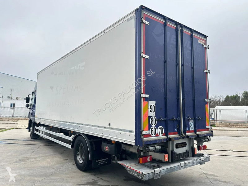شاحنة DAF 320 caja cerrada