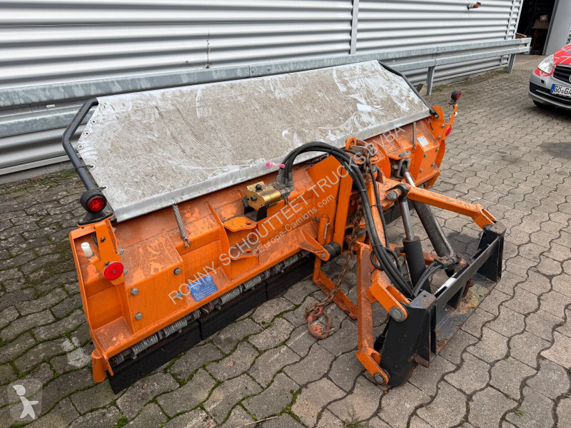 تجهيزات الآليات الثقيلة  E-PV 24N Schneeschild...