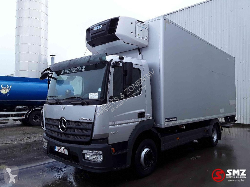 شاحنة Mercedes 1221
