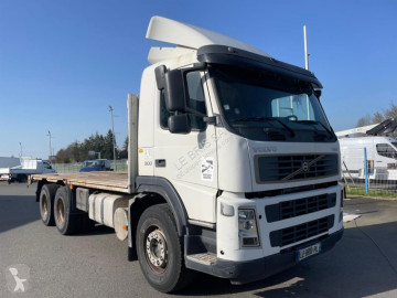 Camión plataforma estándar Volvo