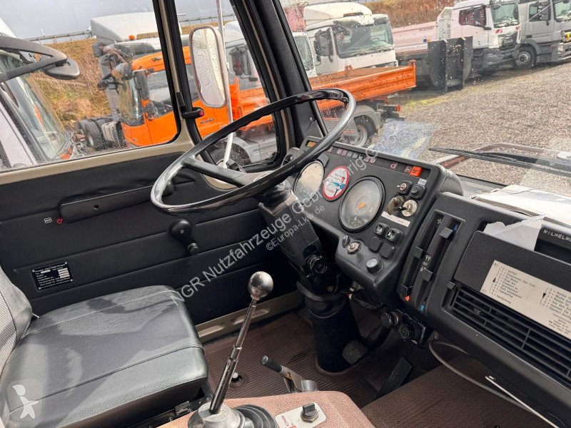 Camión Mercedes 4X4 Feuerwehr komplett Ausstattung