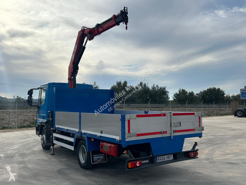 شاحنة Iveco EUROCARGO 100E18