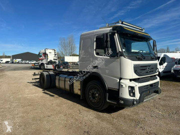 Camion châssis Volvo