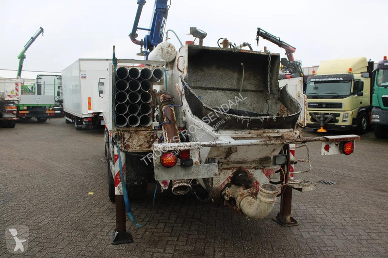 شاحنة Mercedes 1320 + 15 meter pomp concrete +...