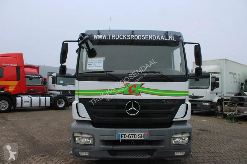 شاحنة Mercedes 1833 + Open cargo bed + manual