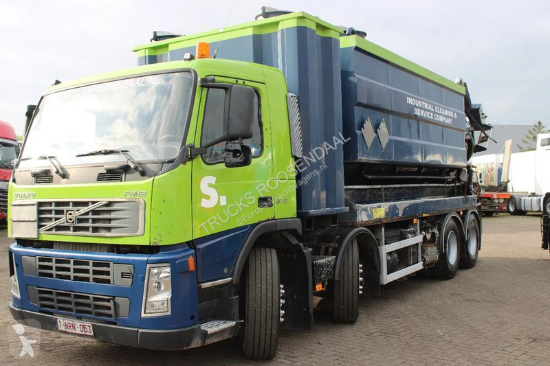 شاحنة Volvo 12340 + ADR + stokota 14.000L + manual