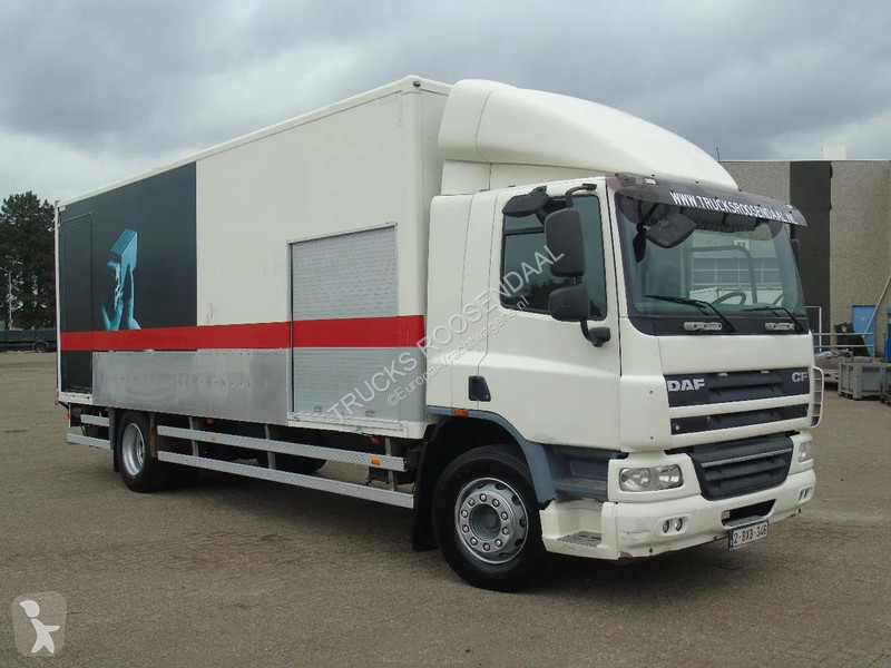 شاحنة DAF 65220 + LIFT