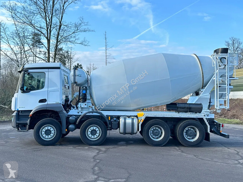 شاحنة Mercedes 3743 Mercedes-Benz 5 3743 8X4 /...