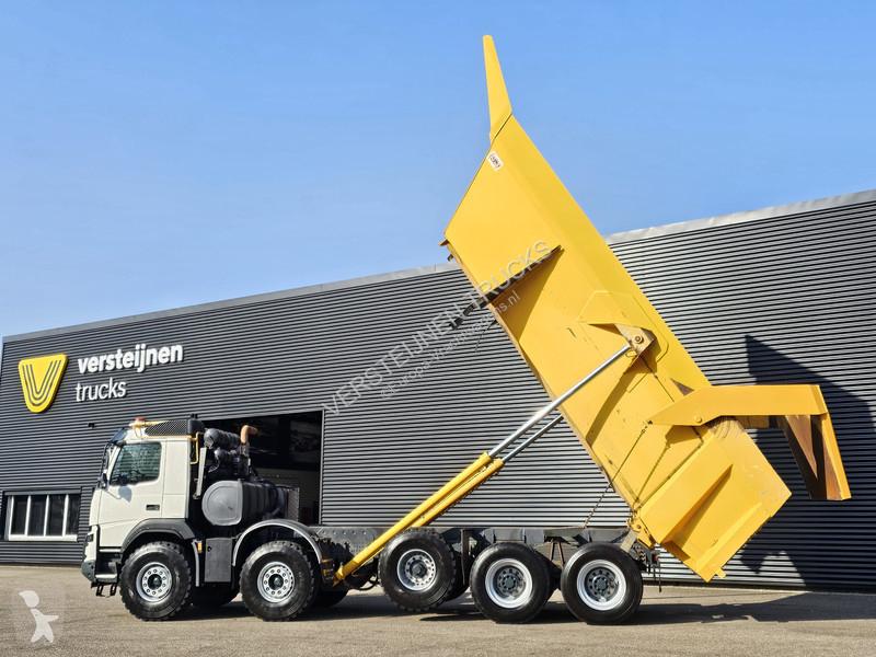 Camion Volvo 460 10x4 / 30m3 TIPPER / MINING