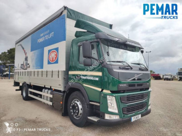 شاحنة مغطاة Volvo