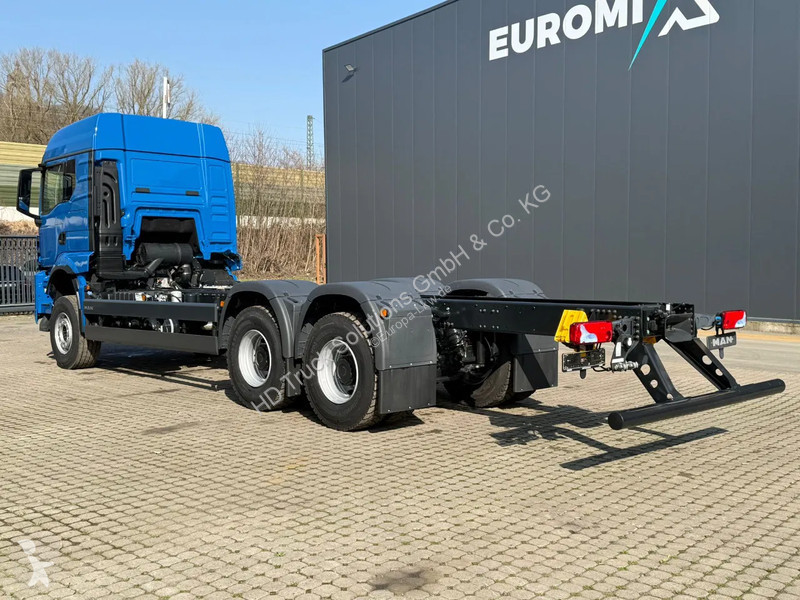 شاحنة MAN 33.520  33.520 6x4 BB Euro6e