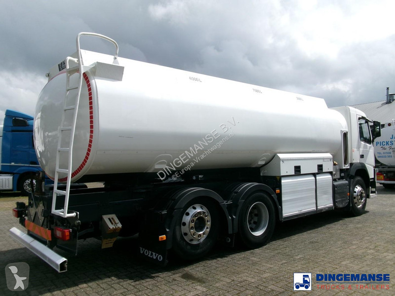 شاحنة Volvo 380 6X2 fuel tank 20.6 m3 / 4 comp