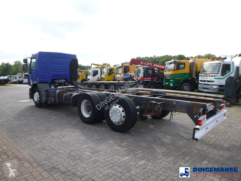 شاحنة Renault 320 dxi 6x2 chassis ADR