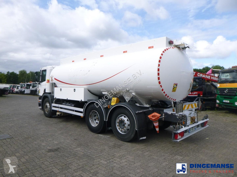 شاحنة Scania 320 DB 6X2 fuel tank 18.8 m3 / 5 comp