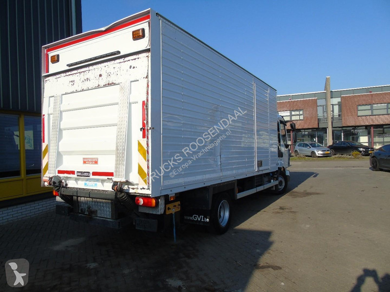شاحنة Renault 12,220 + euro 5 + LIFT